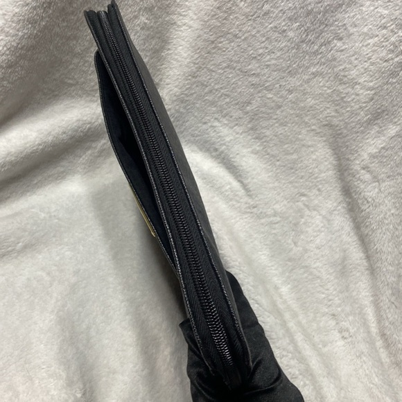 Liz Claiborne 10"x 8.5" Padded Tablet Sleeve. Liz Claiborne Padded Tablet Case. - Picture 8 of 15